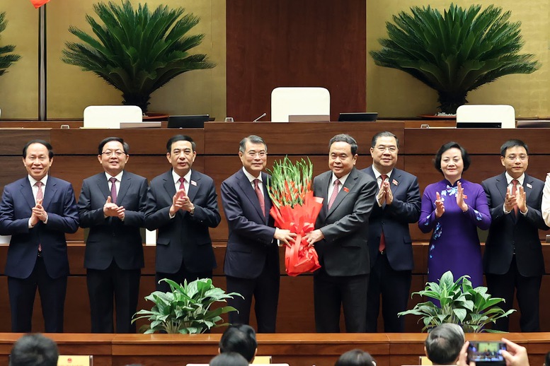 Quốc hội phê chuẩn bổ nhiệm 6 Phó Thủ tướng, các Bộ trưởng và thành viên Chính phủ Quốc hội phê chuẩn bổ nhiệm 6 Phó Thủ tướng, các Bộ trưởng và thành viên Chính phủ