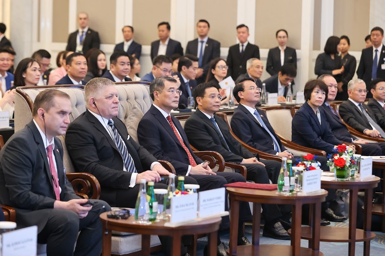 Thủ tướng Lê Minh Hưng và Thủ tướng Robert Fico dự Diễn đàn doanh nghiệp Việt Nam – Slovakia img3822 17760748730502051919942