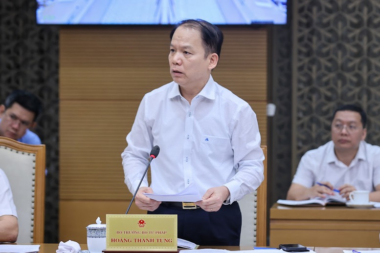 Thủ tướng: Trước ngày 20/4, các bộ phải trình phương án cắt giảm thủ tục hành chính, điều kiện kinh doanh img3868 17760797368101366900335 (1)