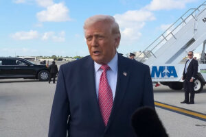 Mỹ dừng tấn công Iran 2 tuần, Israel cũng đồng ý ngừng bắn Ông Trump tuyên bố lệnh ngừng bắn 2 tuần với Iran