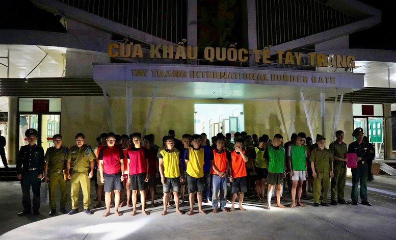 Home Triệt phá đường dây lừa đảo công nghệ cao xuyên quốc gia, bắt 55 đối tượng